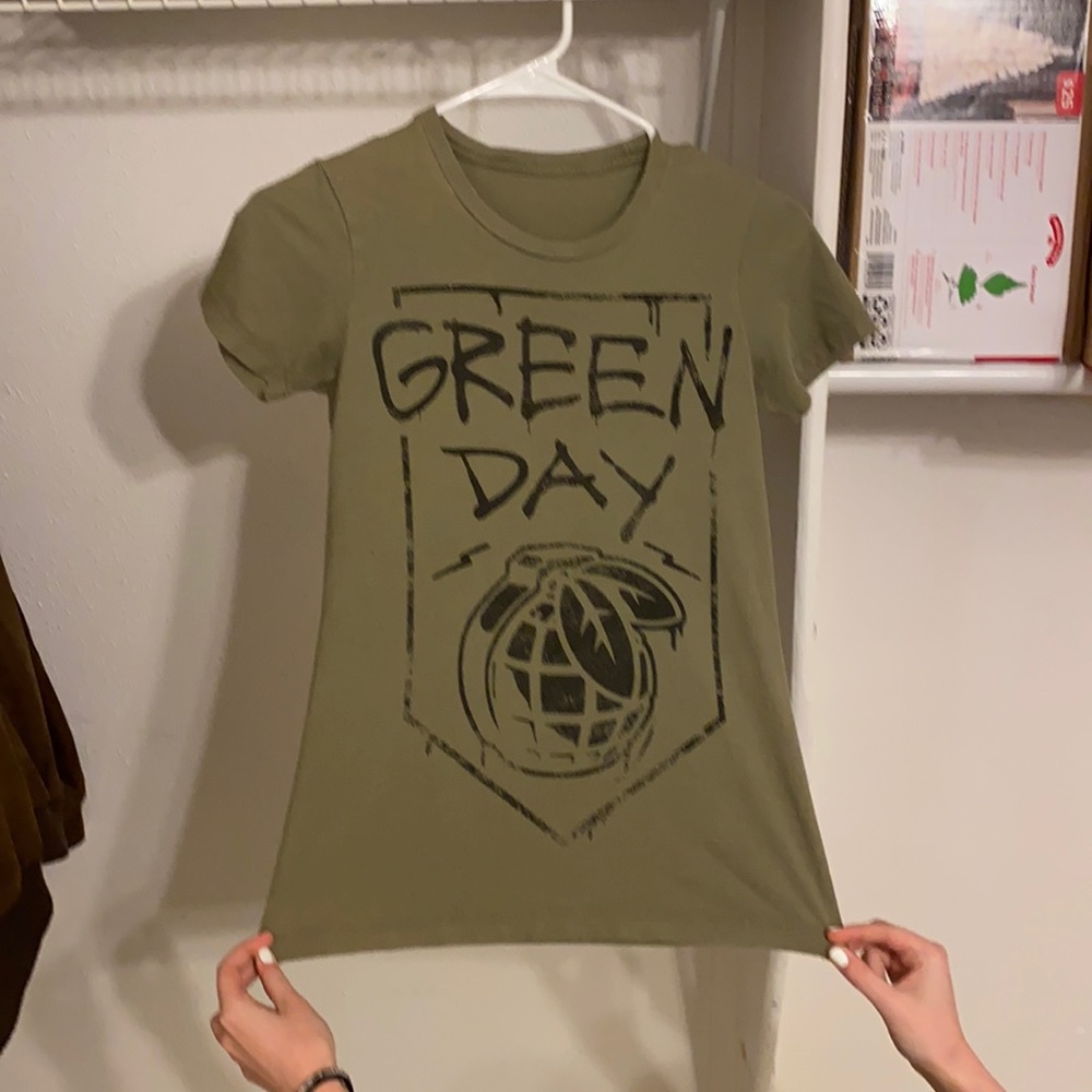 Green Day tee